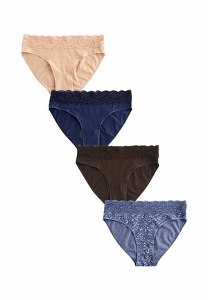 Vier paren ondergoed: lichtbeige, marineblauw, donkerbruin en een met een patroon in blauw met kantafwerking. Glad materiaal, lage taille en elegante accenten.
