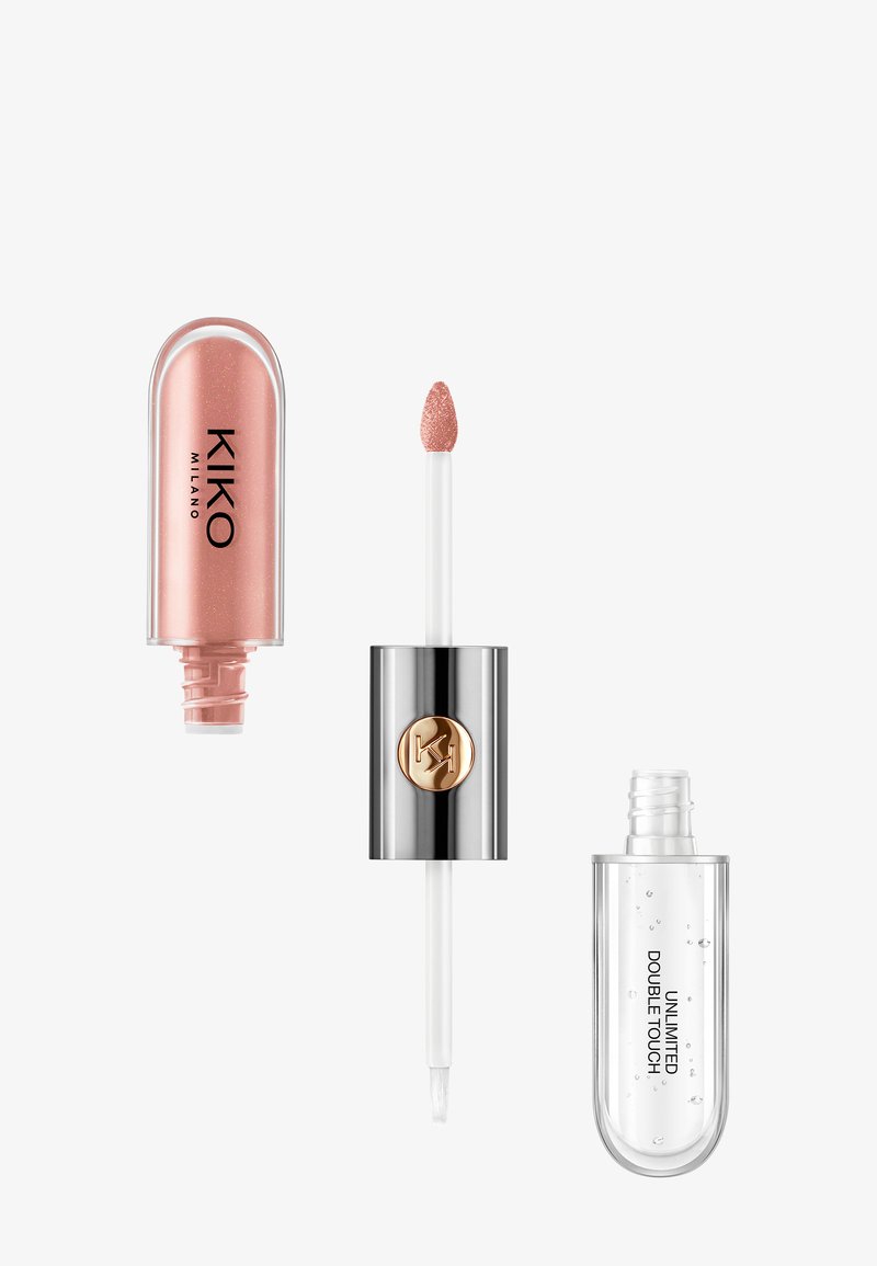 Zweifarbiger Lipgloss mit einem Bereich aus roségoldenem Glitter mit der Aufschrift KIKO Milano und einem klaren Bereich mit der Aufschrift Unlimited Double Touch, geöffnet mit Applikator gezeigt.