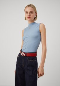 Diesel Top - 8nc
