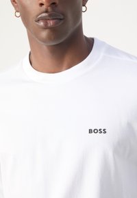 BOSS TEE LONG - Hosszú ujjú felső - white