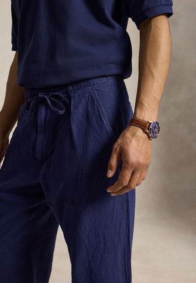 Polo Ralph Lauren LATEEF RELAXED FIT PLEATED LINEN PANT - Pantaloni - newport navy