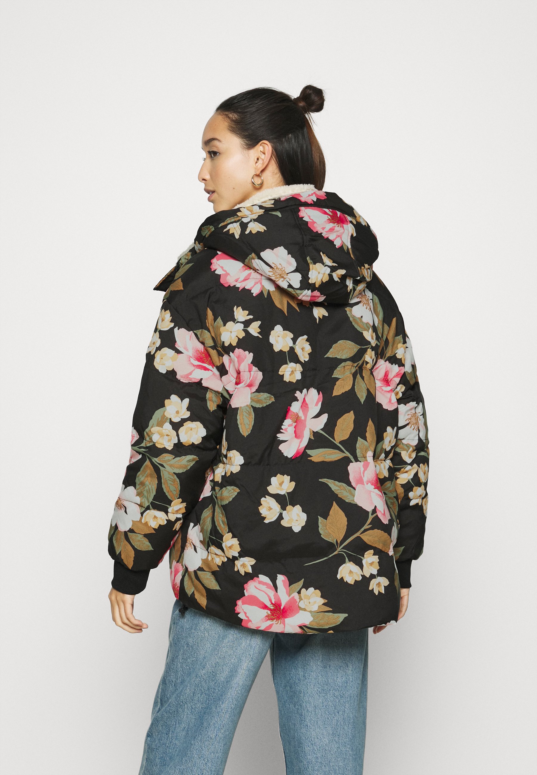Billabong BACK IN TOWN Vinterjakke black Zalando.no Billabong BACK IN TOWN Vinterjakke blacksvart Zalando.no