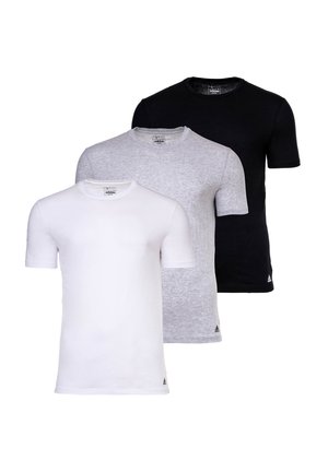 Drei Rundhals-T-Shirts übereinander gestapelt: weiß, hellgrau und schwarz. Hergestellt aus Baumwolle, mit kurzen Ärmeln und kleinen Logo-Akzenten am Saum.