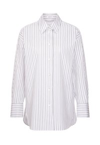 Camicia bianca con bottoni, maniche lunghe e colletto classico, caratterizzata da strisce verticali blu navy. Presenta una vestibilità comoda e una chiusura con bottoni.