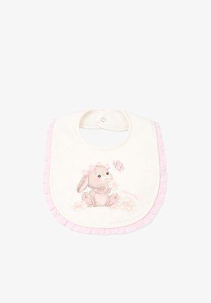 Bavaglino bianco per bebè con bordi rosa arricciati, con un coniglietto carino che tiene un fiore e una farfalla sopra, circondato da altri fiori.