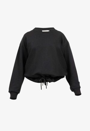 Melna īsa sporta josta ar garām piedurknēm, ribotām kakla malām un regulējamu šņorēšanas apakšmalu. Izgatavota no mīksta, teksturēta auduma.