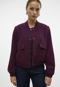 Vero Moda AMALA SHORT - Blouson Bomber - winetasting