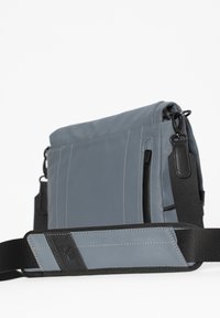 Aunts & Uncles SENDAI - Umhängetasche - stormy weather