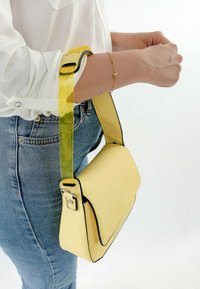 SURI FREY ALEXANDER - Bolso de mano - lightyellow