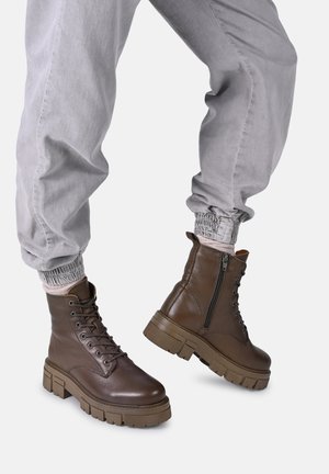 CASTLE - Platform ankle boots - oliv