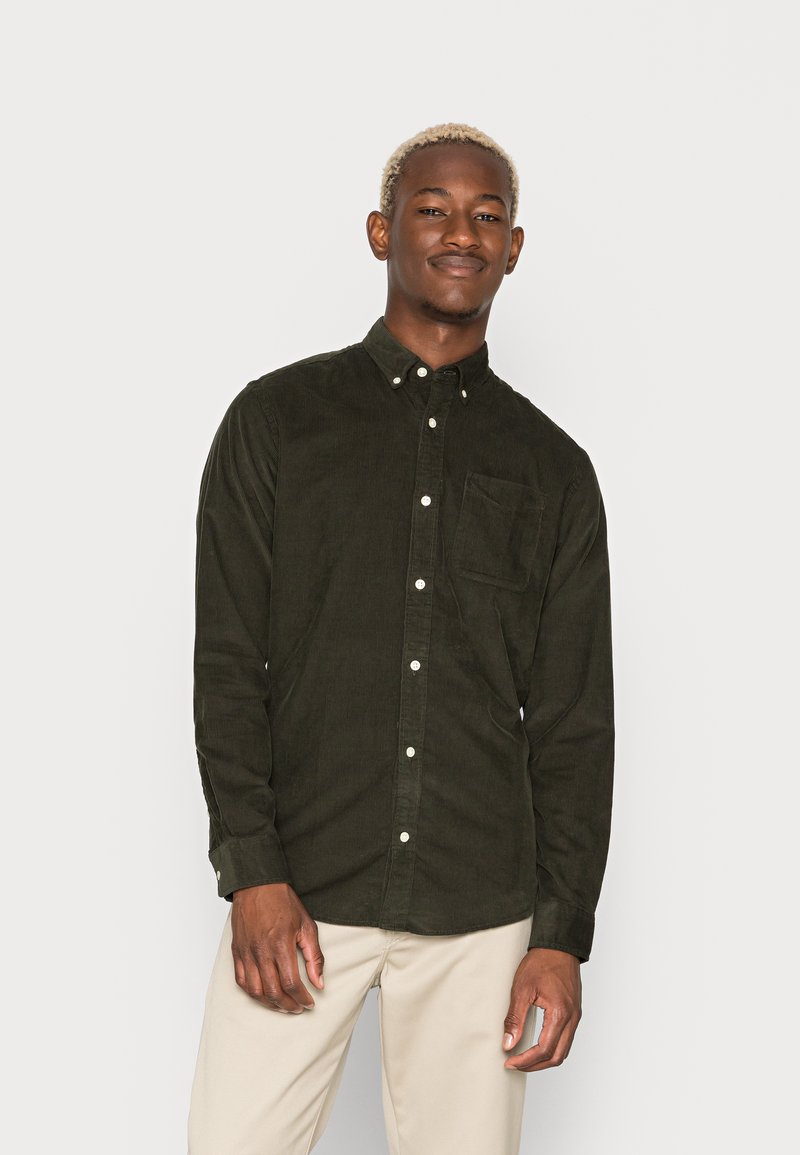 Jack & Jones JJECLASSIC CORDUROY SHIRT - Skjorter - olive