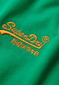 Superdry & Co VINTAGE LOGO  - T-shirt basic - drop kick green