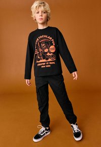 Next REGULAR FIT - HALLOWEEN  - Melegítőfelső - black orange spooktacular