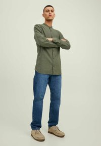 Jack & Jones JJEBAND MELANGE  L/S AU22 SN - Shirt - rosin