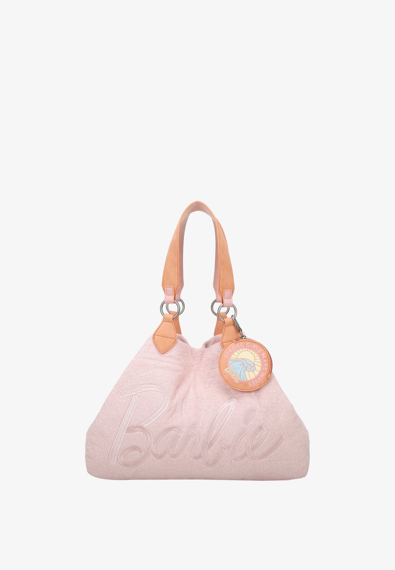 Roze pluche handtas met leren banden, zilveren hardware en geperst 'Barbie' tekst. Inclusief een ronde charm met een grafisch ontwerp.