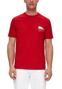 s.Oliver MIT FRONTPRINT - T-shirt imprimé - preiselbeere