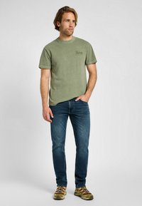 Lee SUBTLE RELAXED TEE - T-shirt print - mercantile green