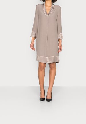 Cocktailjurk - brown