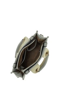 Bovenaanzicht van een open grijze handtas met meerdere vakken, beige stofhandvatten en een bloemengestreepte bruine voering aan de binnenkant.