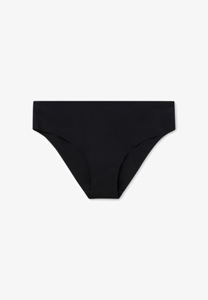 Czarny dół bikini z gładkiego, elastycznego materiału. Posiada niską talię i umiarkowane pokrycie. Brak widocznych wzorów oraz elementów metalowych.