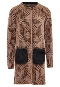 Palton cu model bej și negru, având un design geometric, cu două buzunare din blană neagră și o margine accentuată cu aur. Textură moale.