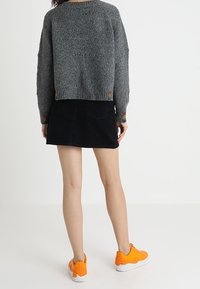 Honey Punch Stickad tröja - off-white