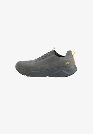 4F, - Buty treningowe