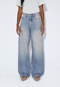 No seleccionado, stream sky aged