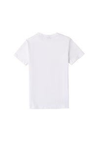 Camiseta blanca de manga corta con cuello redondo, hecha de tela suave, con un diseño liso y textura suave. Vista trasera mostrada.