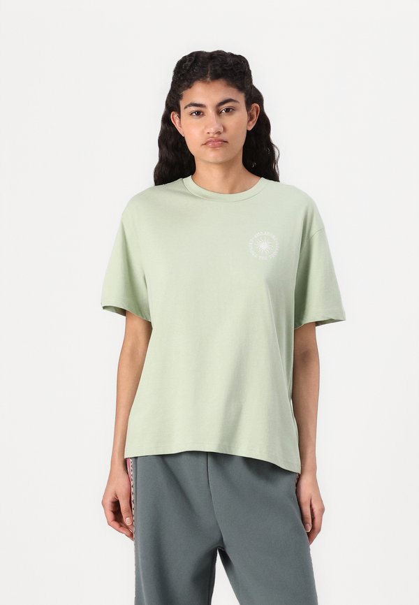 PARADISE CALLING TEE - Print T-shirt - pistachio4