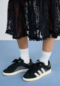 CAMPUS 00S TWIST W - Riedlenčių batai - core black/off white/grey