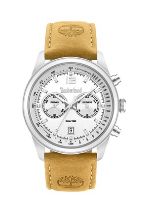 Orologio Timberland dual-time in argento con quadrante bianco, tachimetro, due quadranti secondari, finestra per la data e cinturino in pelle color cuoio con logo dell'albero impresso.