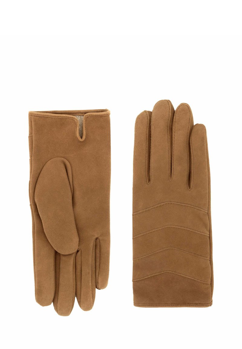 Gants en suede marron dotés d'un design à cinq doigts et d'un pouce séparé, avec une couture horizontale texturée au dos d'un des gants.