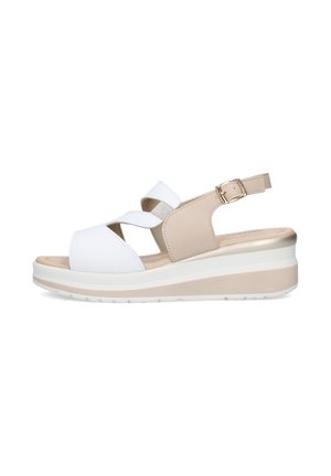 Sandalo donna con zeppa bianco e beige, suola imbottita, punta aperta, cinturini incrociati e fibbia dorata regolabile sulla caviglia.