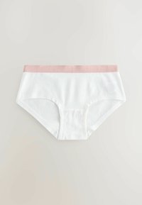 Culottes en coton blanc avec une taille élastique rose, présentant une texture lisse et une coupe de culotte classique.