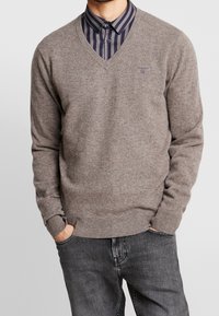 GANT Sweter
