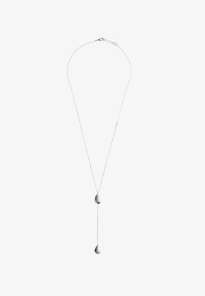 Srebrny naszyjnik z dwoma gładkimi, kropliformymi zawieszkami połączonymi delikatnym łańcuszkiem, z których jedna wisi niżej niż druga.
