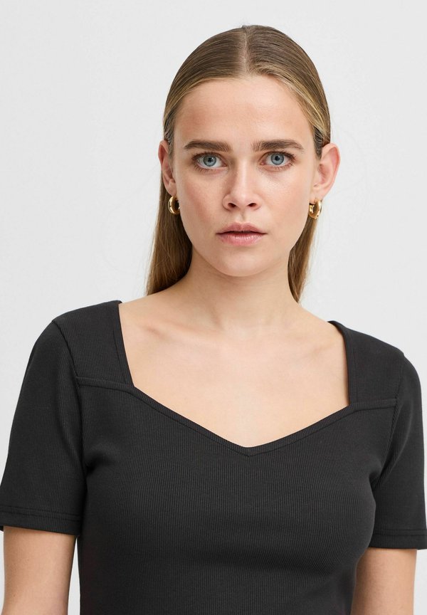 IHORETA - Basic T-shirt4