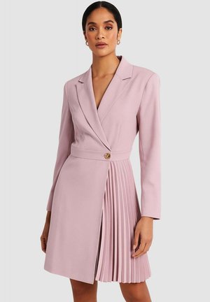 CORTO - Tubino - rosa