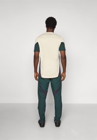 adidas Performance JUVENTUS PANT - Vereinsmannschaften - shadow green