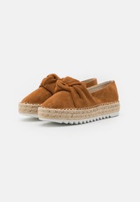 Bullboxer 155001F4T - Espadrilles - hazl