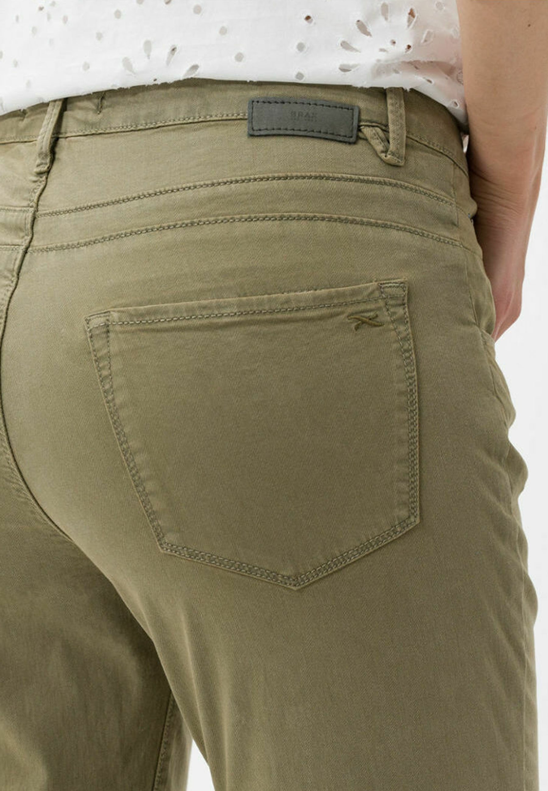 BRAX STYLE SHAKIRA S - Jeans Tapered Fit - olive/olijfgroen - Zalando.nl