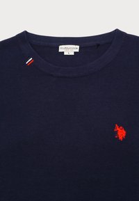 Thumbnail Image 7