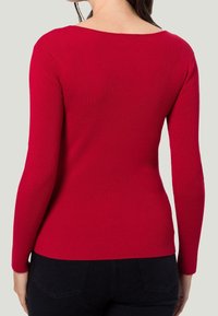 zero Jumper - red