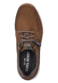 Zapato de cuero marrón con una parte superior lisa, acentos grises y cordones redondos. Cuenta con una plantilla transpirable y una suela de goma blanca.