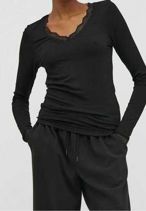 Long sleeved top - black