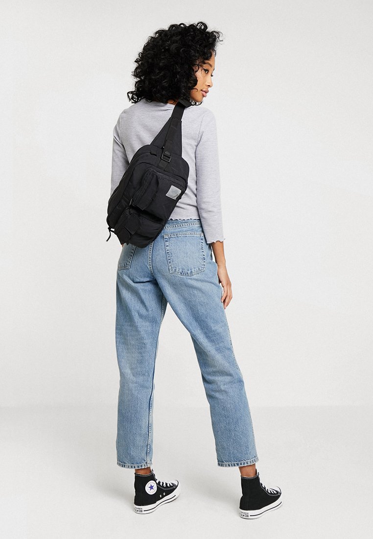 carhartt elmwood hip bag 
