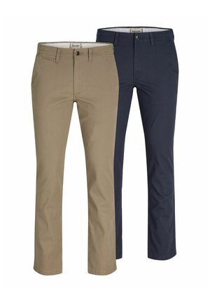 To par herre slim-fit chinos, én beige og én navy, med knap- og lynlåslukning samt bæltestropper.
