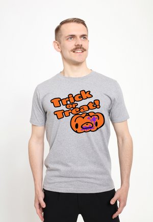 Henry Tiger, GLOOMY BEAR HALLOWEEN PUMPKIN TRICK OR TREAT - T-shirt con stampa - sport grey