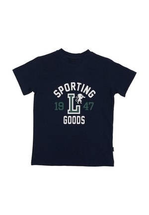 T-shirt bleu marine à manches courtes, avec les inscriptions « Sporting Goods » et « 1947 » ainsi qu’un grand L imprimés sur le devant.
